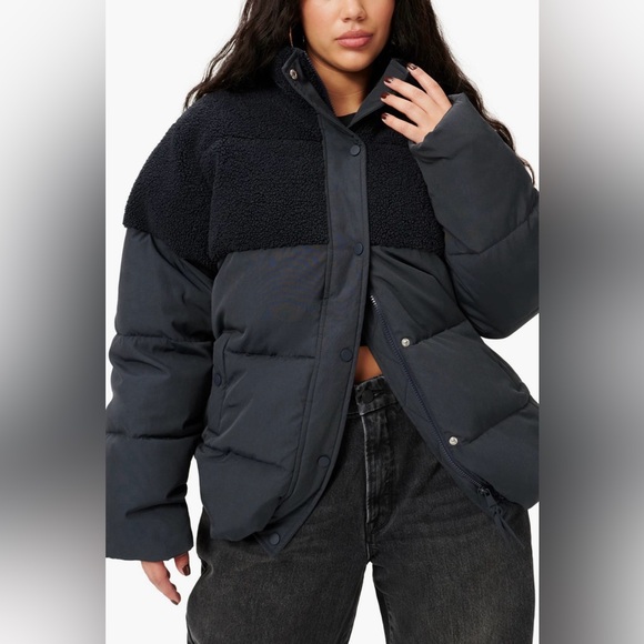 NWT Good American High Pile Fleece Cocoon Puffer Jacket - Picture 2 of 10